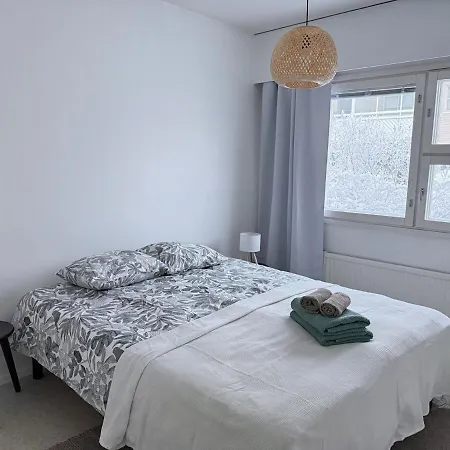 Kaiteran Helmi 54m2 Sauna Free Parking شقة *