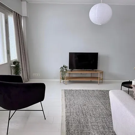 דירה Kaiteran Helmi 54m2 Sauna Free Parking קוסאמו